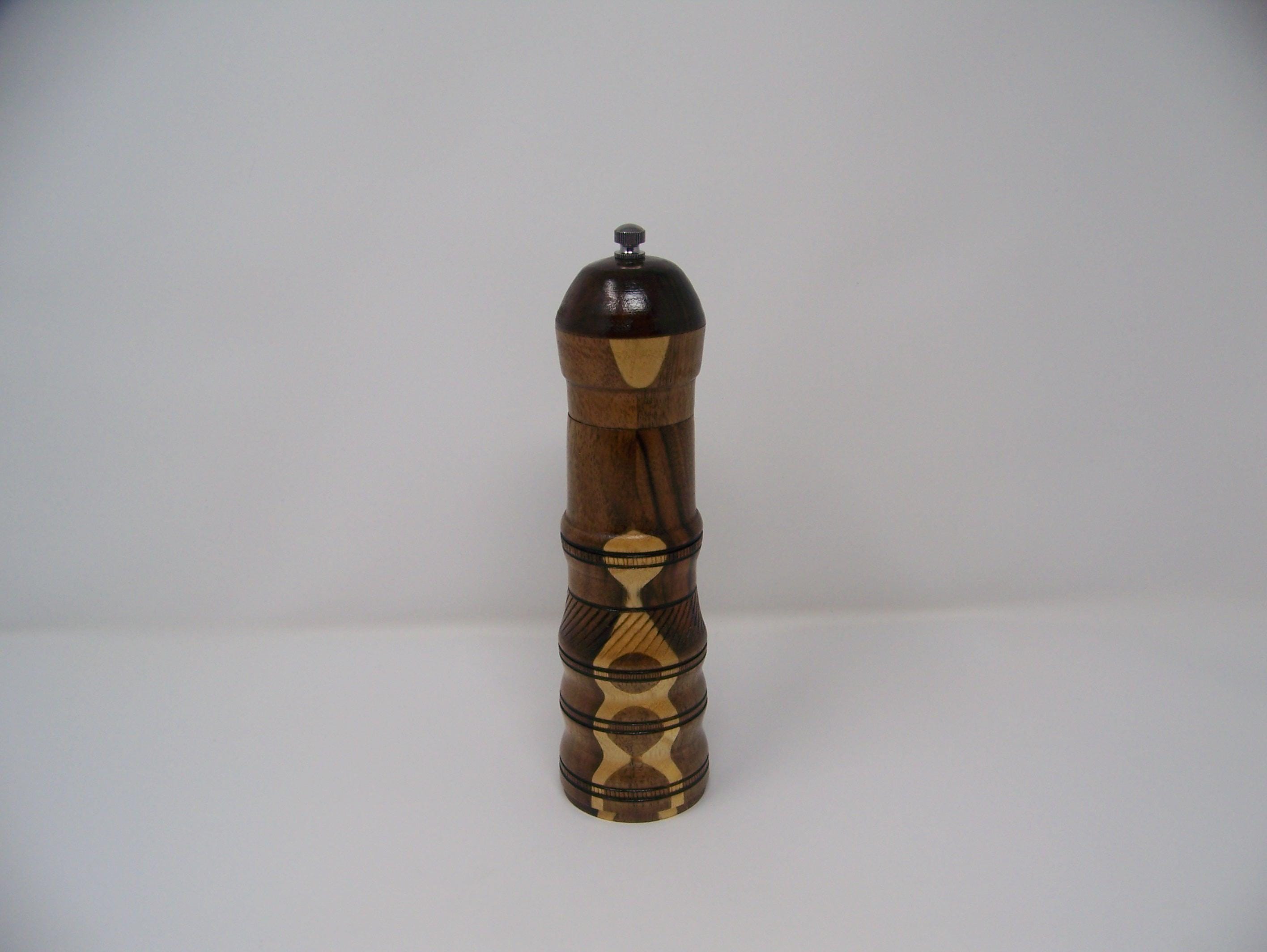 Pepper Grinder - Pro Grind - Ceramic Mechanism - Hardwood