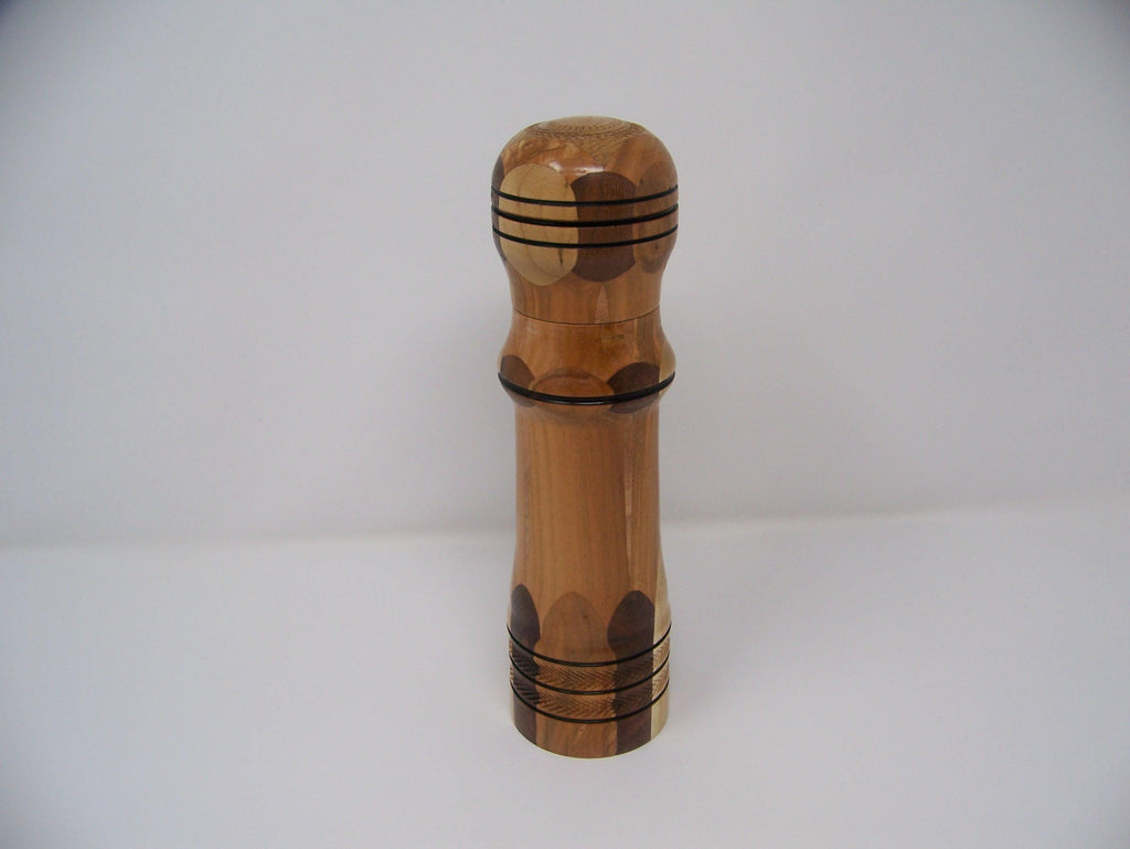 Pepper Grinder - Crush Ground - Ceramic Mechanism - Hardwood - Food Safe