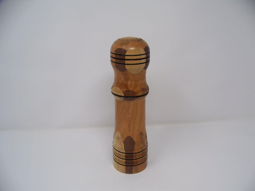 Pepper Grinder - Crush Ground - Ceramic Mechanism - Hardwood - Food Safe
