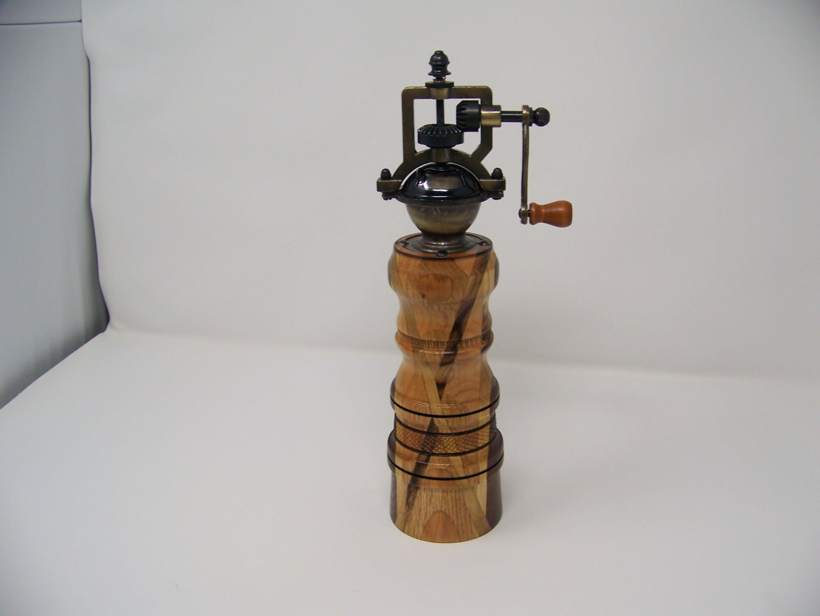 Pepper Grinder - Side Grinder  - hardwoods
