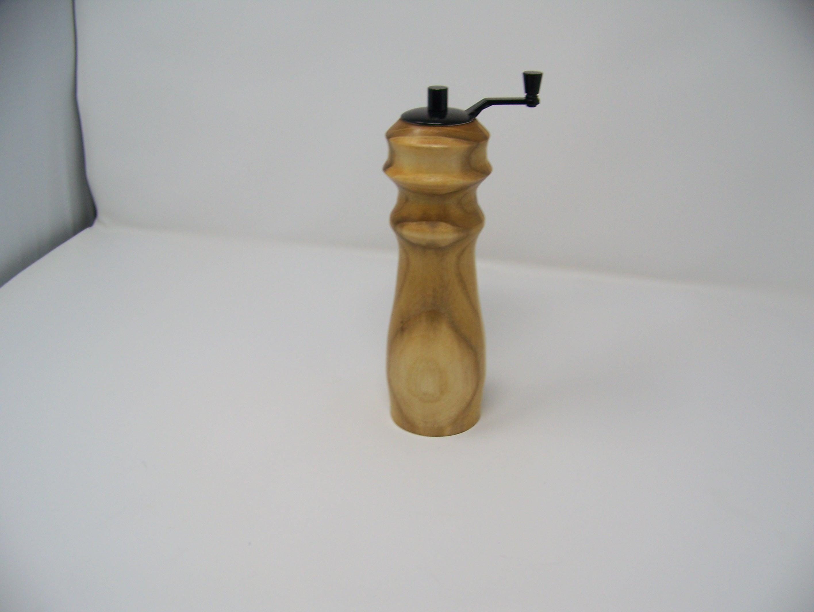 Pepper Grinder - Top Grinder - Ceramic mechanism - hardwoods