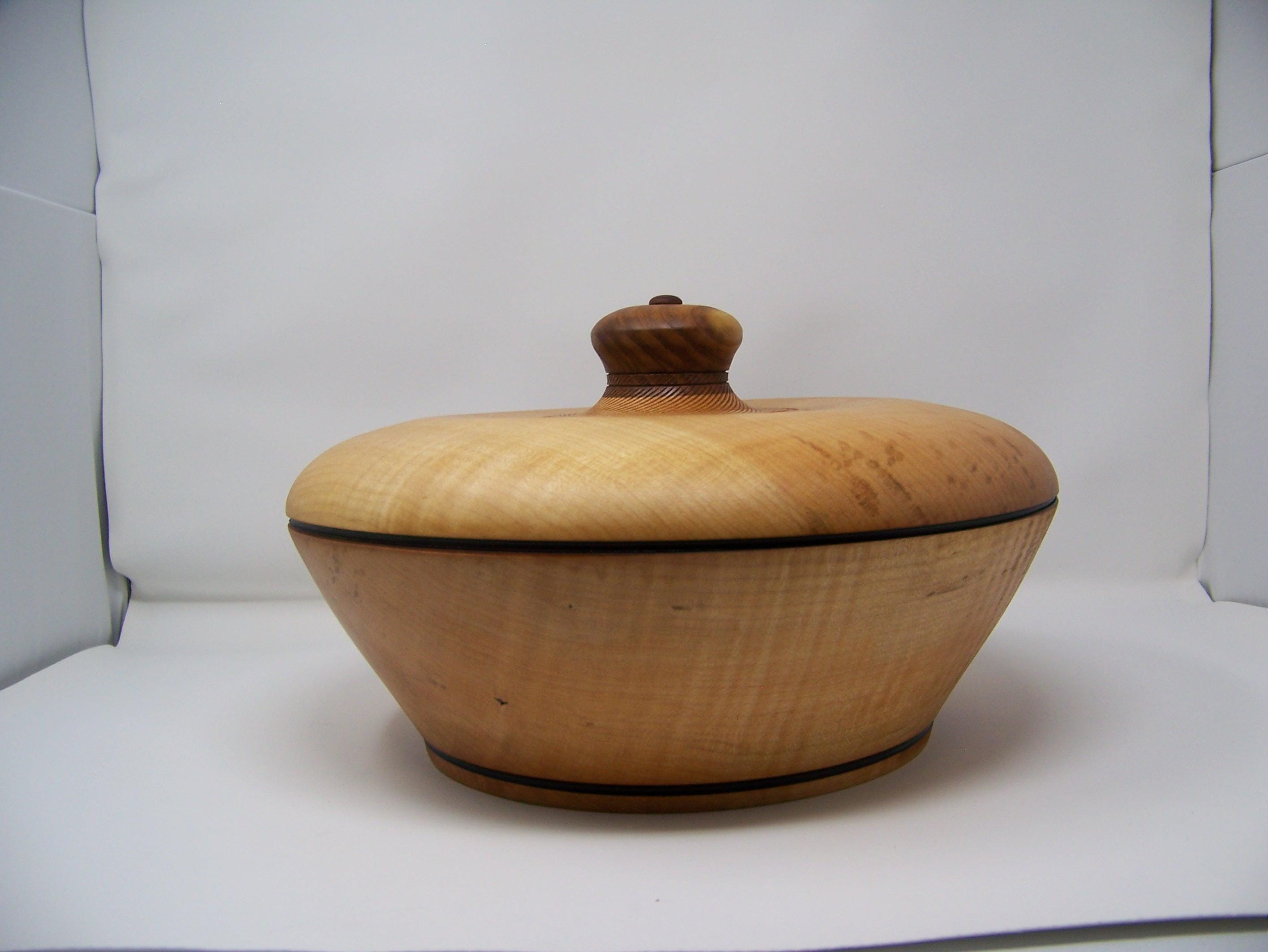 Maple - Large Bowl with Lid - Covered Bowl