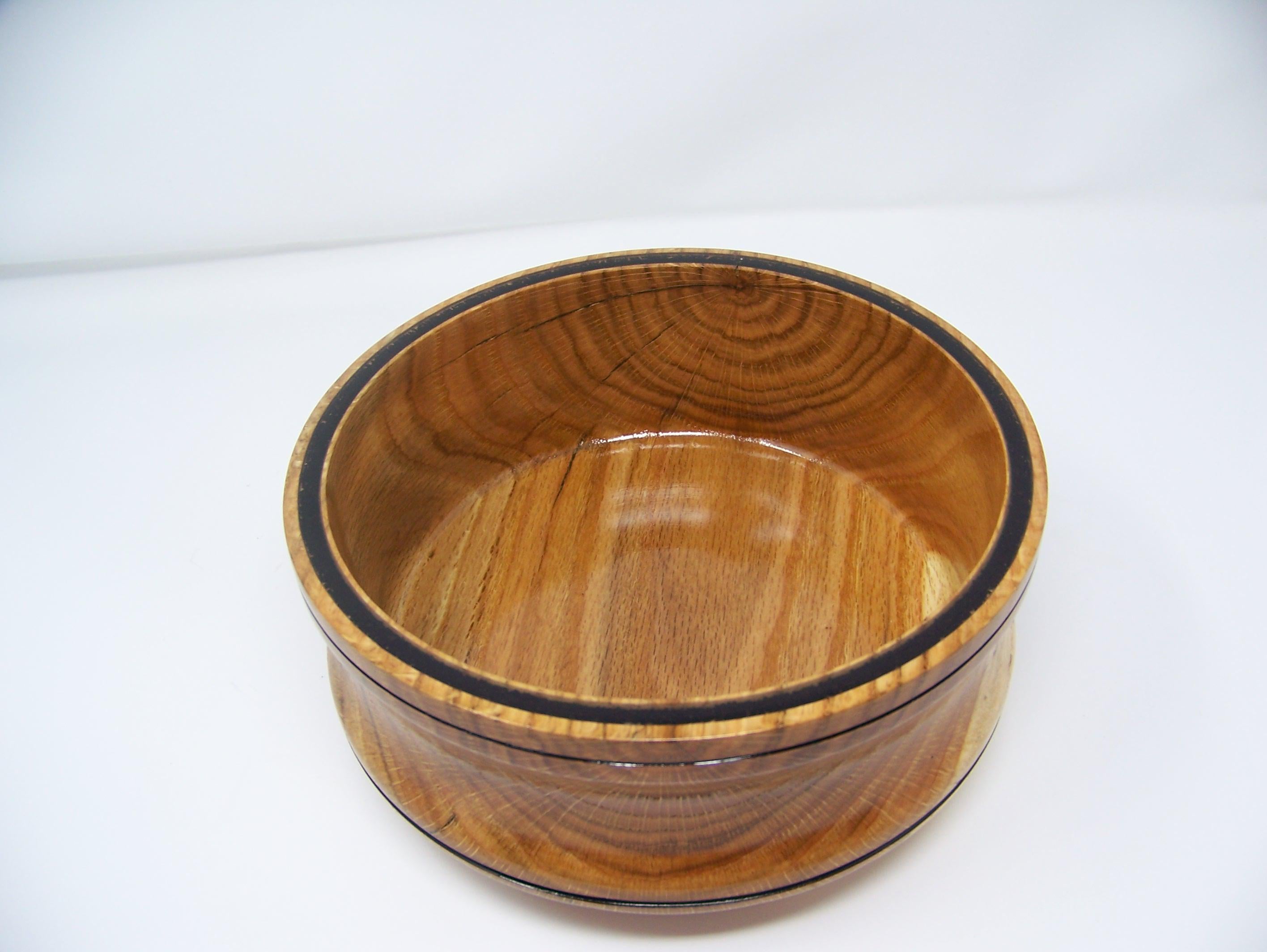 Oak Bowl - Medium Size - Black Epoxy inlay around rim