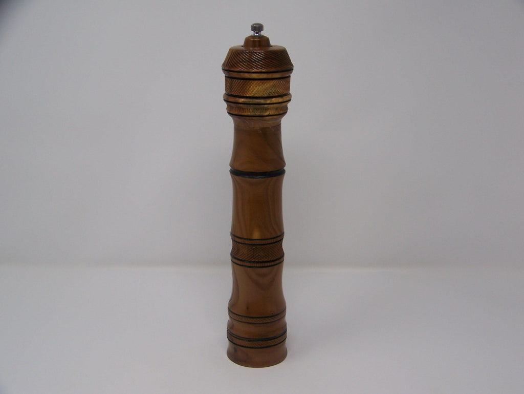 Pepper Grinder - Pro Grind - Ceramic Mechanism - Hardwood