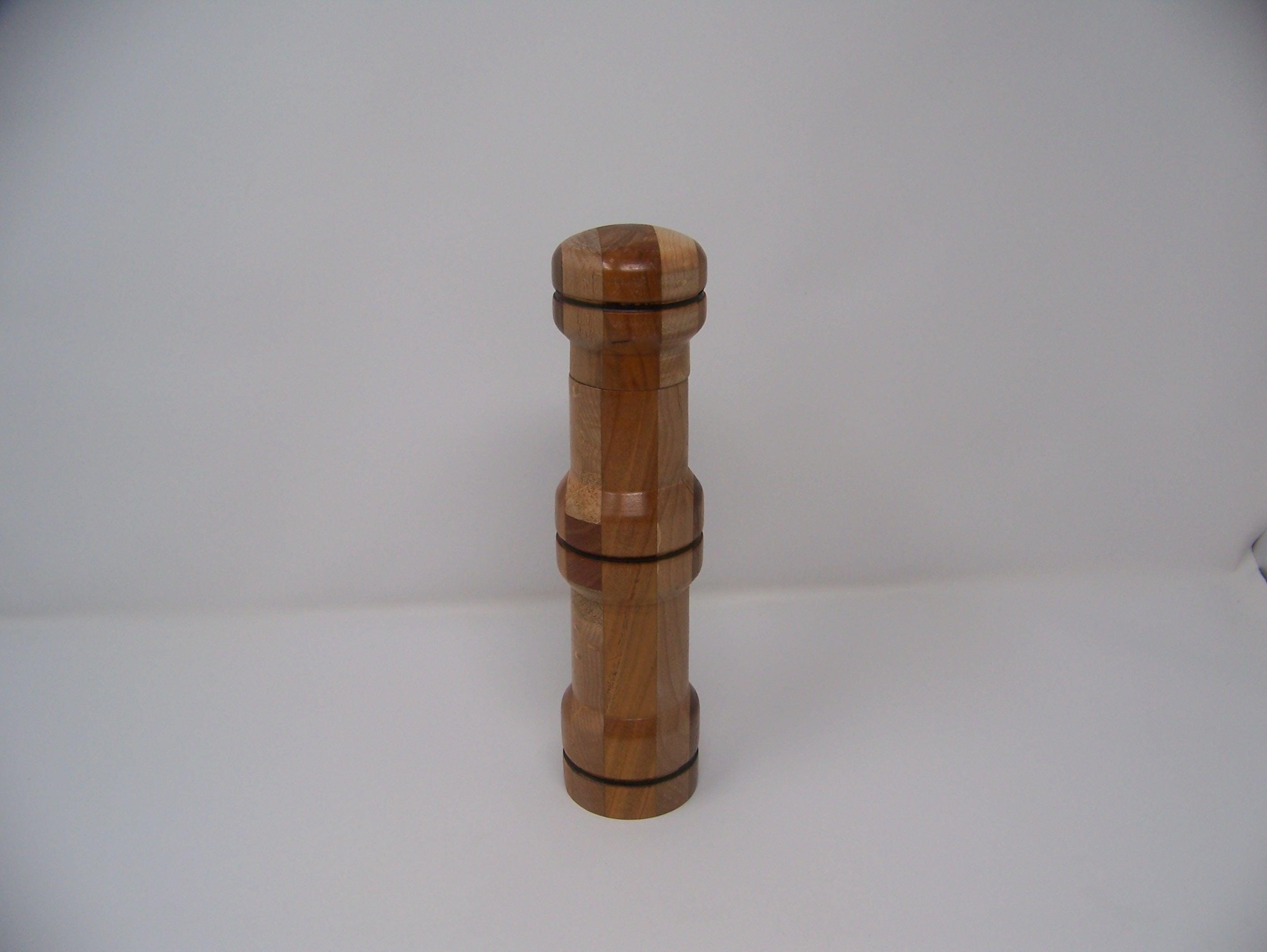 Pepper Grinder - Crush Grind - Ceramic Mechanism - Hardwood - Food Safe
