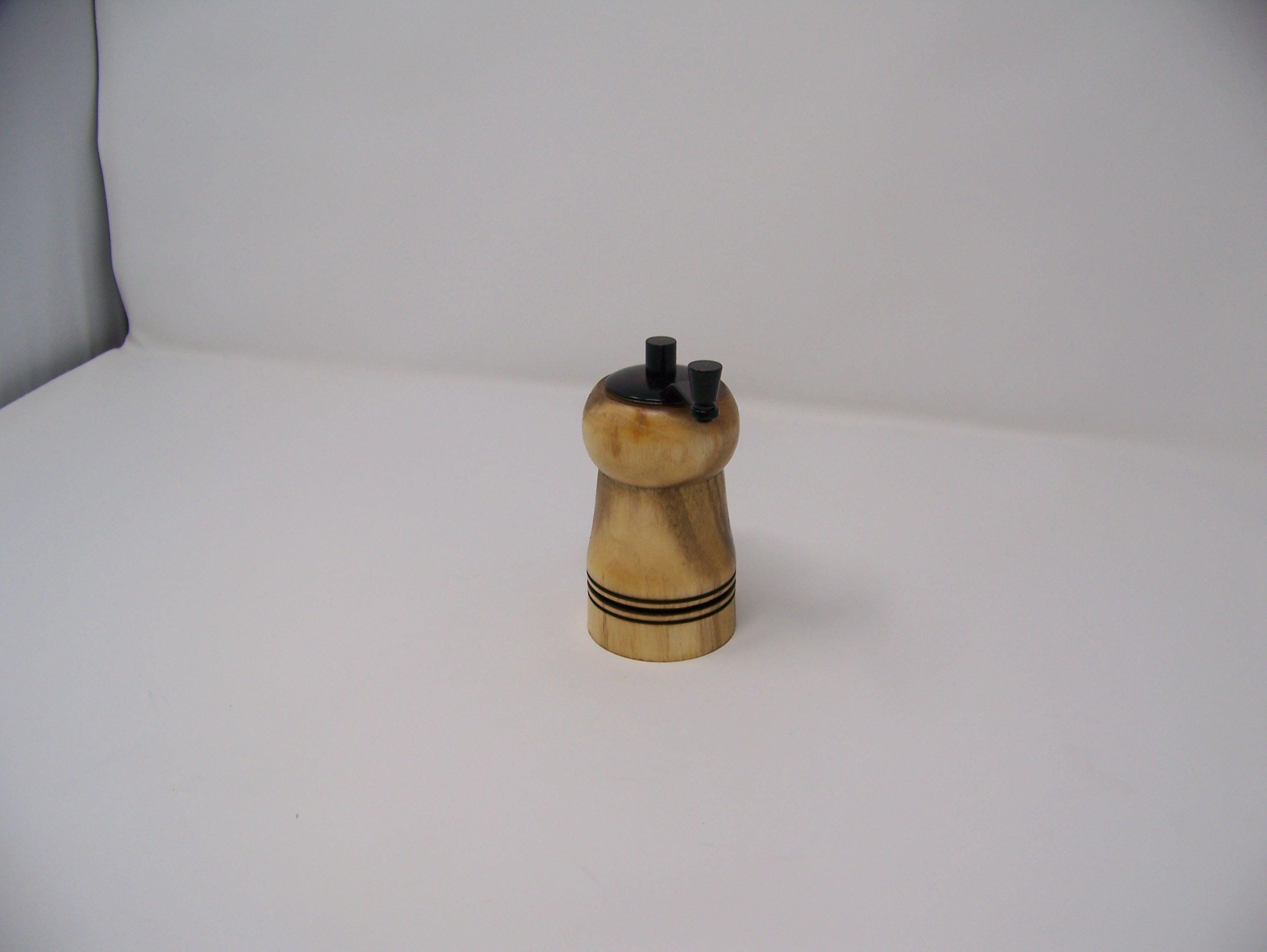 Mini Salt or Pepper Grinder - Top Grinder - Ceramic mechanism - hardwoods: Locust
