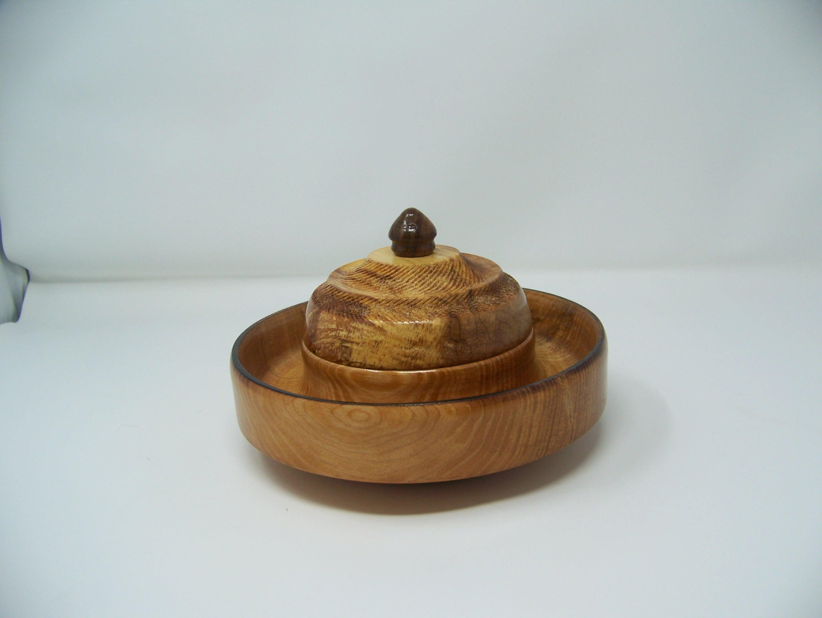 Maple Candy Dish/with cover - decorative edging on cover