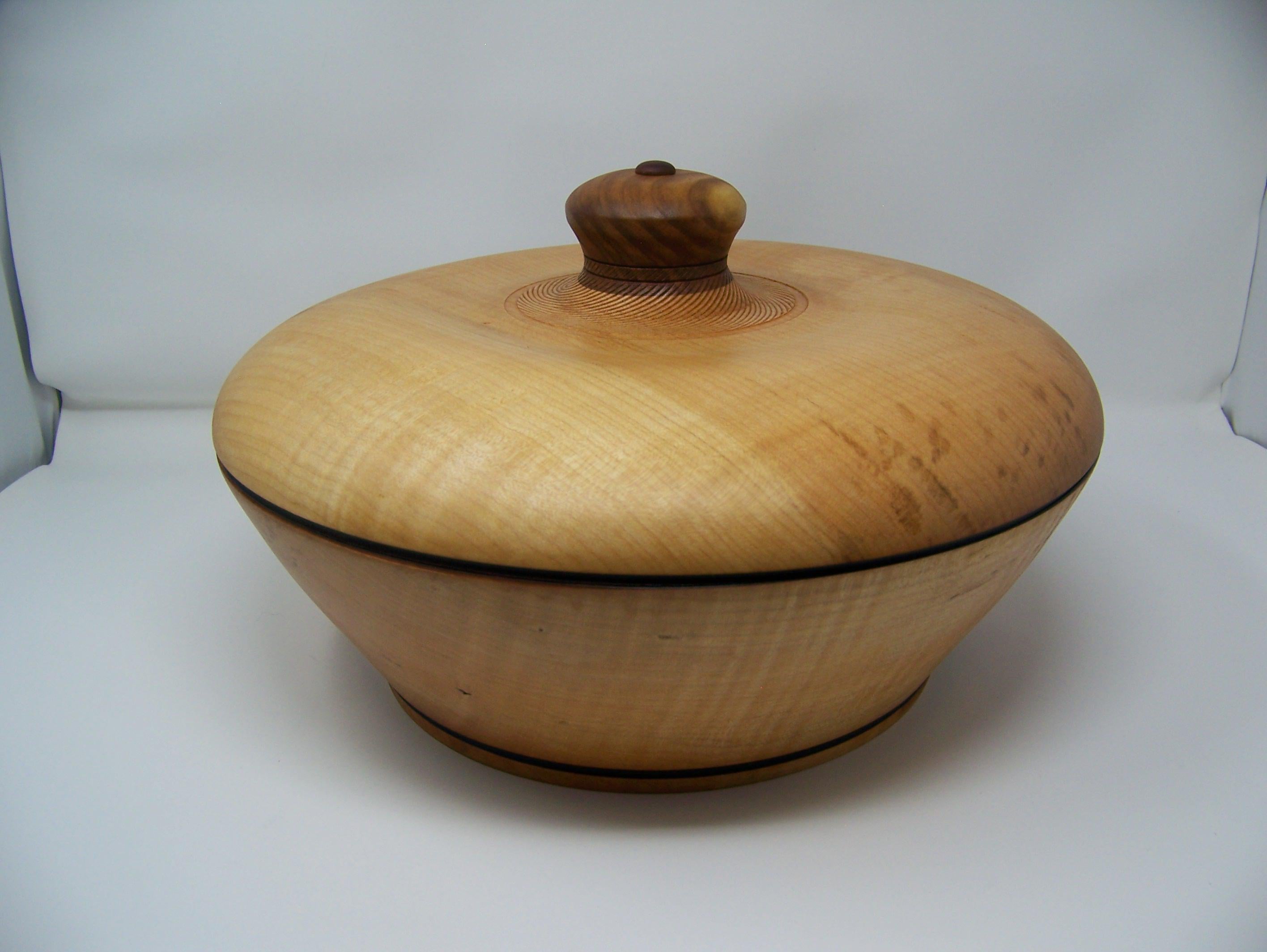 Maple - Large Bowl with Lid - Covered Bowl