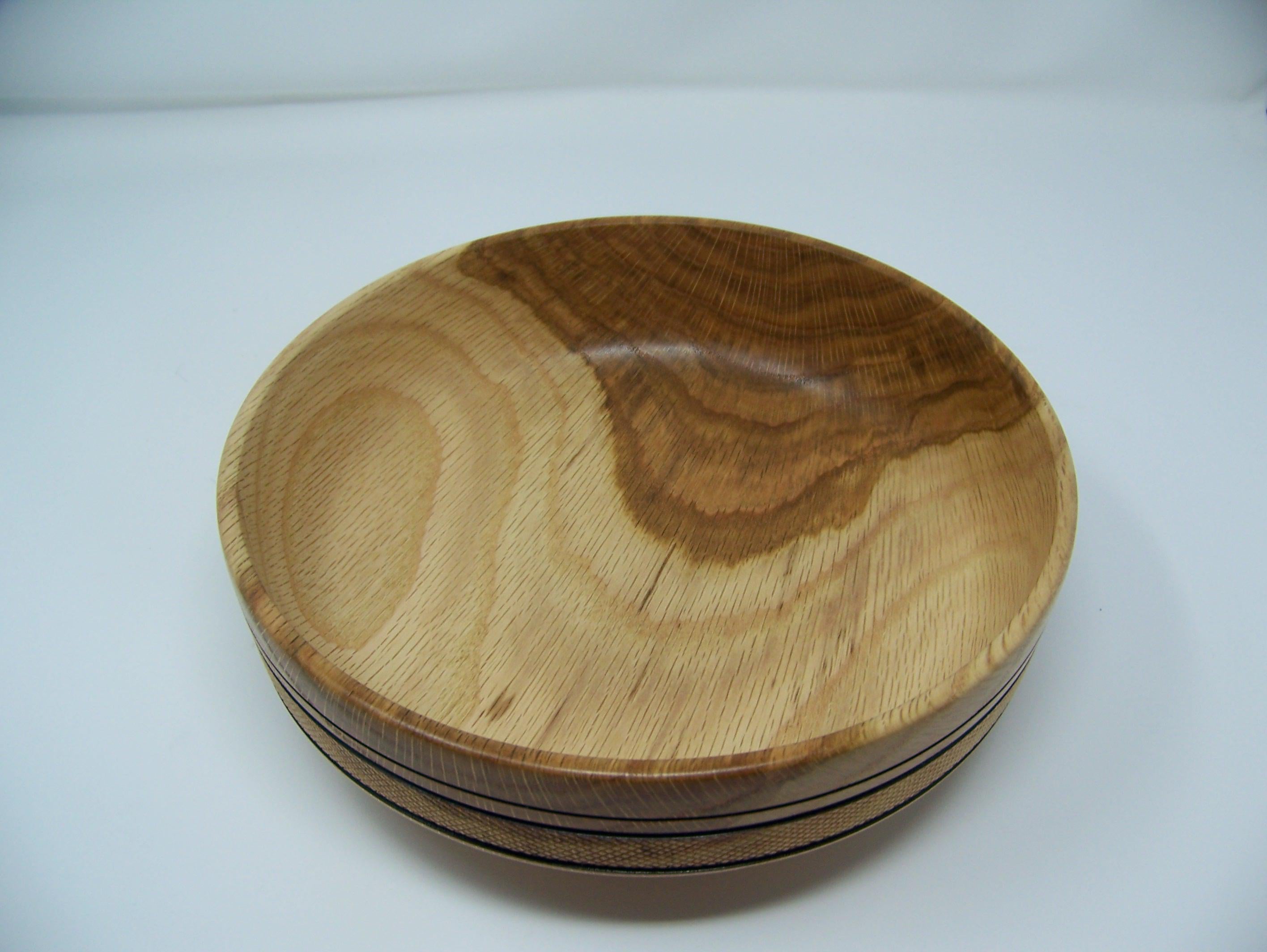 Oak Bowl - Lathe Turned - Beautiful wood