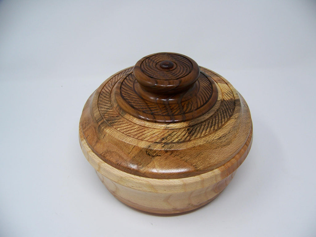 Oak - covered bowl/dish with lid - detailing - beautiful wood grain